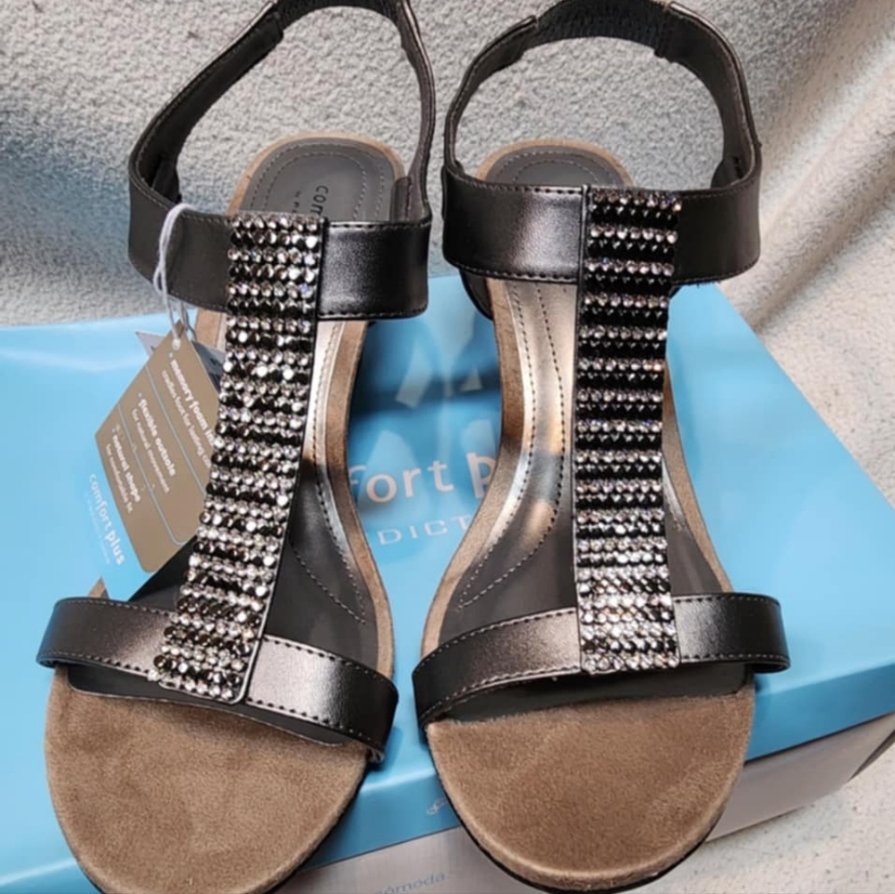 Comfort plus Black and rhinestone wedges, size 9.